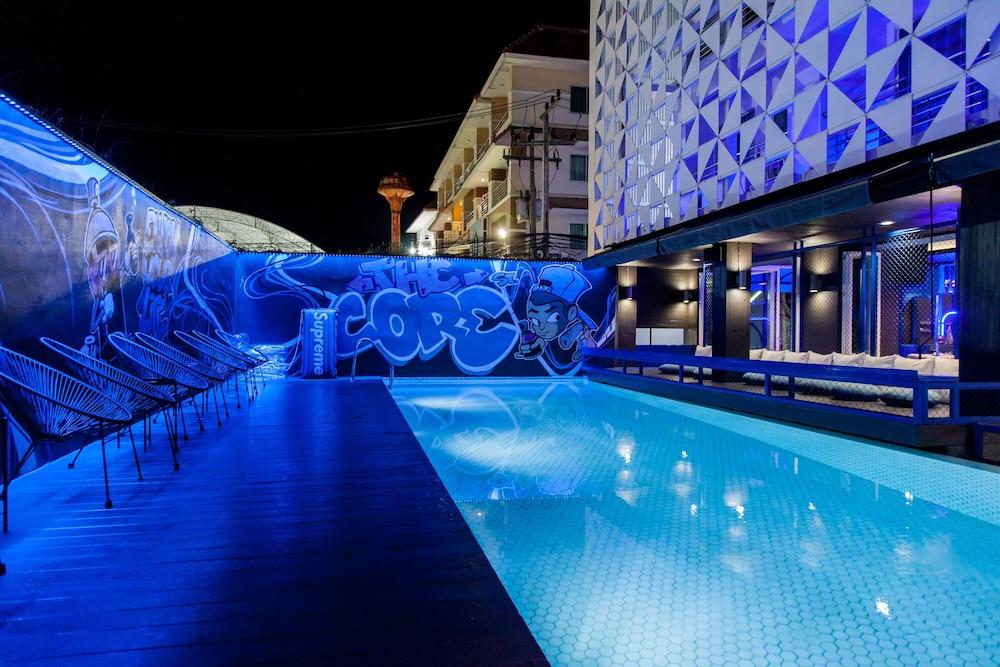 The Core Gallery Hotel Chiang Mai Bagian luar foto
