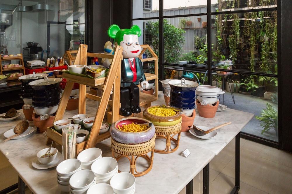 The Core Gallery Hotel Chiang Mai Bagian luar foto